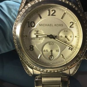 MICHAEL KORS SILVER TONE WATCH